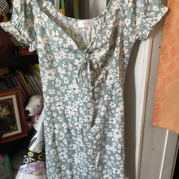 Day dream Dresses New Day Dream Dress Light Green Floral Poshmark